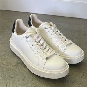 Steve Madden Charlie women's White Leather Sneakers size 8